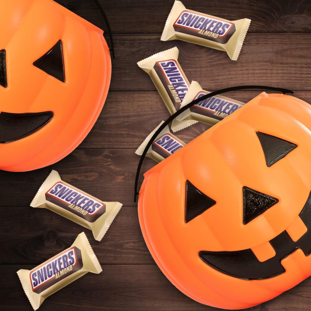 SNICKERS Almond Fun Size Halloween Chocolate Bars Individually Wrapped, 10.23 oz